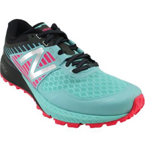 Shoes - ✨NWOT✨New Balance WT 910 BB4 Trail Running Shoes